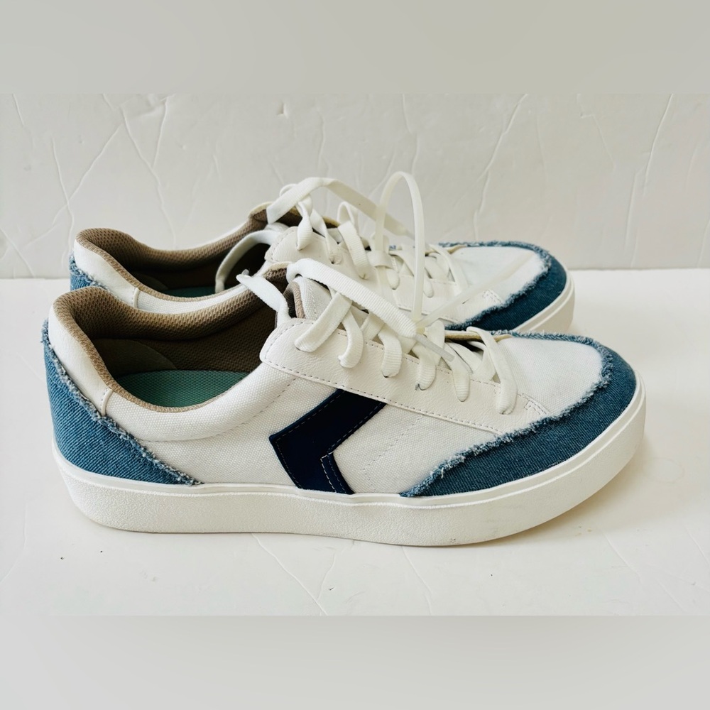 Dr schools Lace Beige Shoes